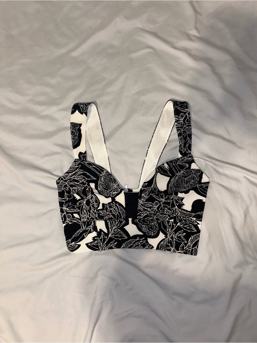EXPRESS Black and White Floral Crop Top